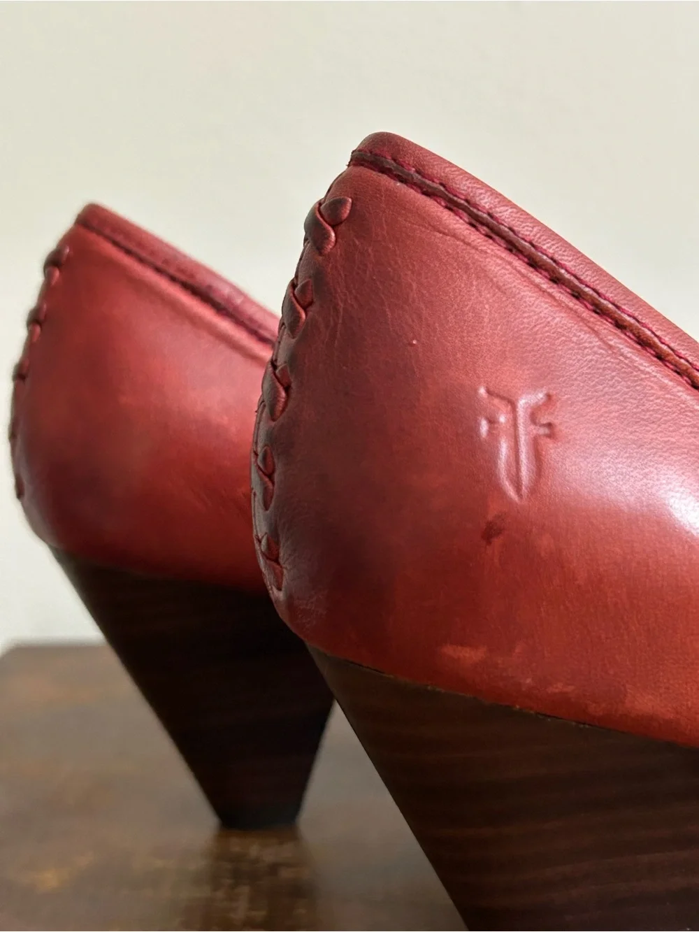 FRYE Regina Pump Red